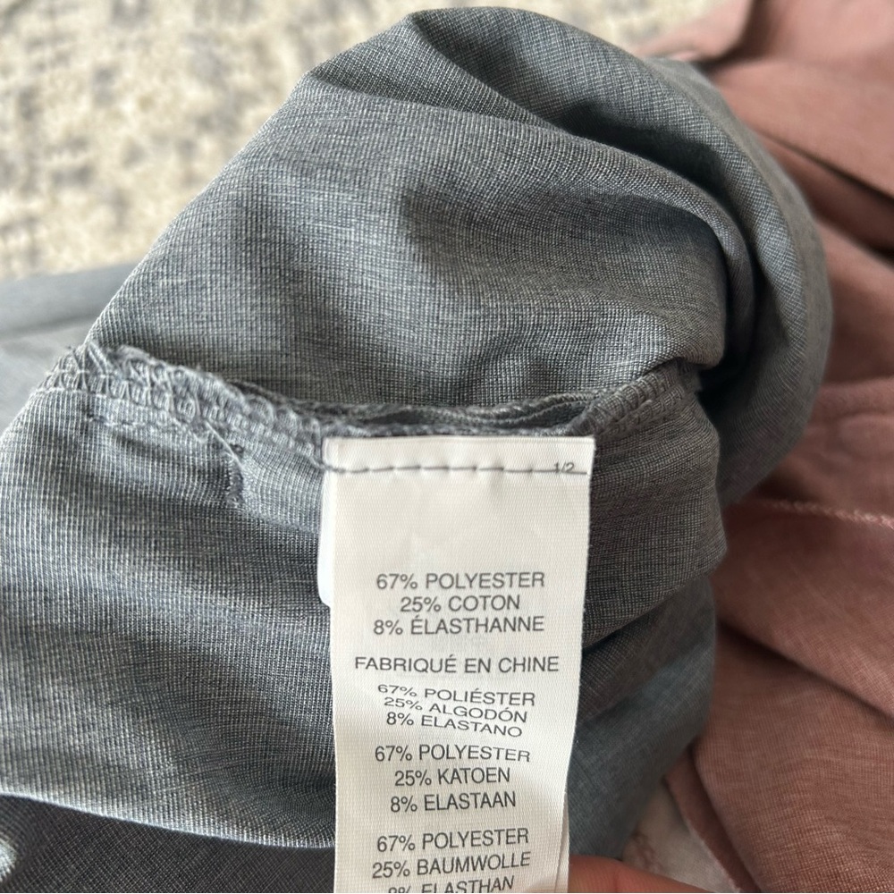 Vuori Performance Chino Shorts - Lot of 2 Size 32 - Picture 6 of 8